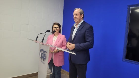 Con nombre y apellido
