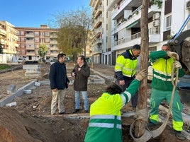 Emilio Rodríguez durante su visita a la actuación.