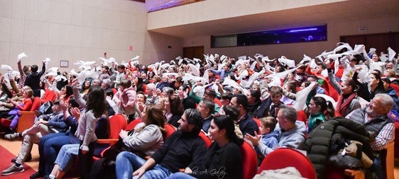 Aspecto que presentaba el teatro en la gala.