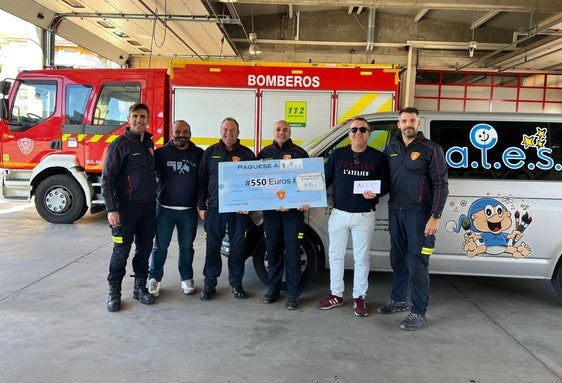 El Parque de Bomberos prosigue su labor solidaria con la Asociación Ales