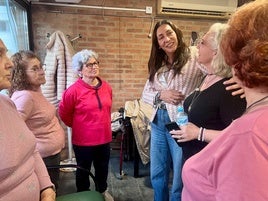 LÓPEZ EN SU VISITA ESTA TARDE, AL CENTRO DE PARTICIPACIÓN ACTIVA.