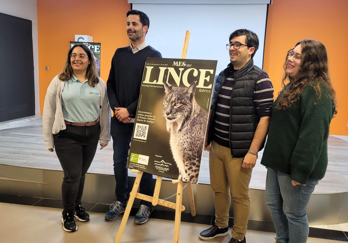 ACTO DE PRESENTACIÓN DEL CARTEL, AYER EN LA CASA MUNICIPAL DE CULTURA.