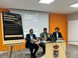Gabriel Rayo, Juan Carlos Martínez y Juan Labella durante la presentación.