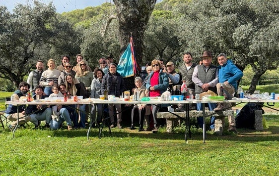 La 'Garrocha de Sierra Morena' honra a los que le han asistido en sus 25 años de 'cabalgadura'