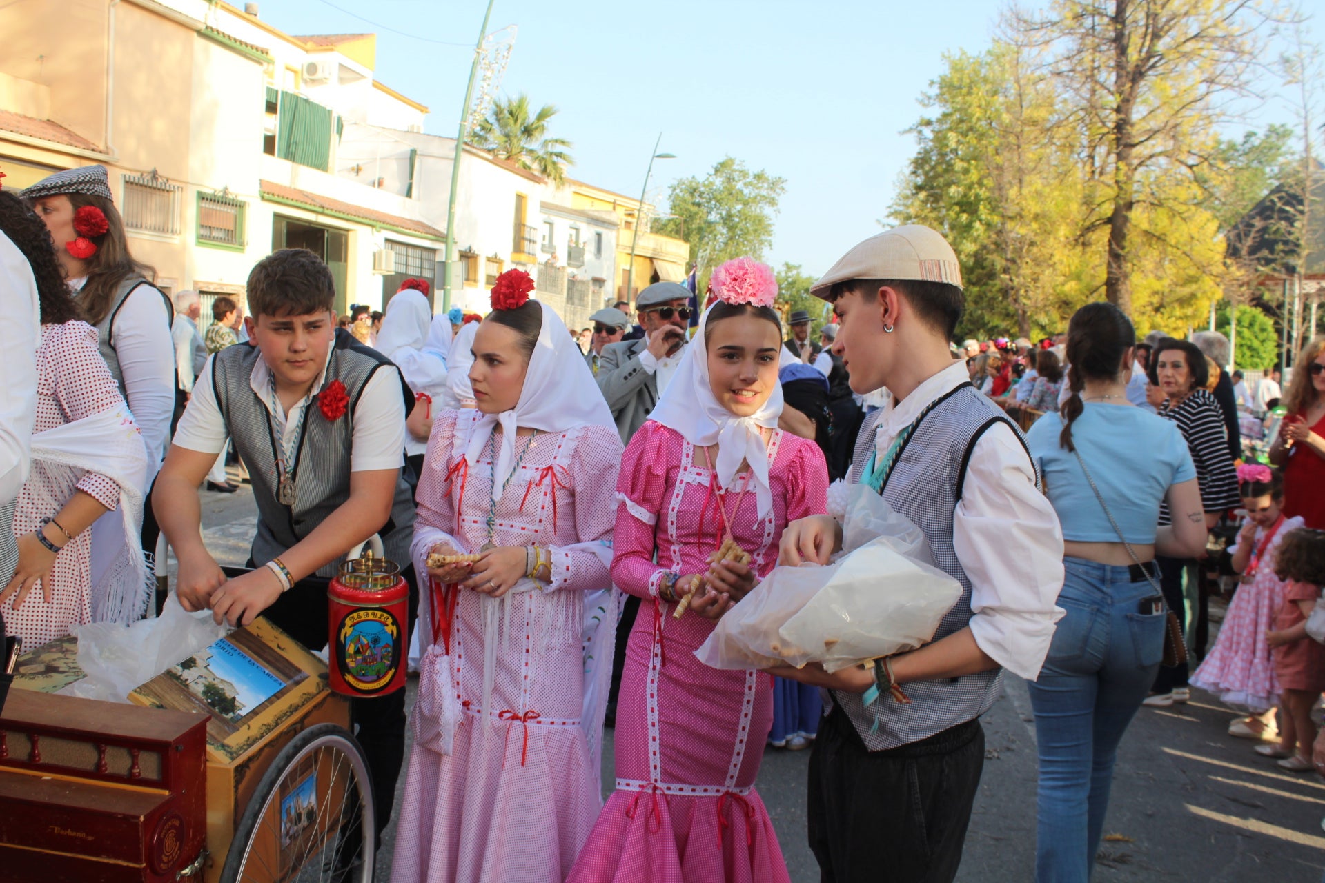 Las imágenes de la recepción de las hermandades en Andújar