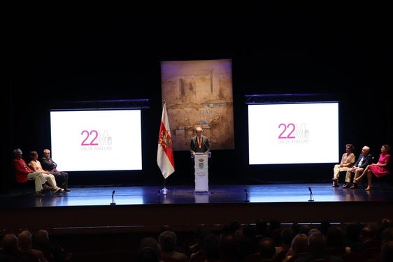 FRANCISCO CARMONA, DURANTE SU DISCURSO INSTITUCIONAL.