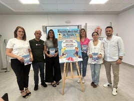 FOTO DE FAMILIA DE LOS REPRESENTANTES DE LAS INSTITUCIONES IMPLICADAS.