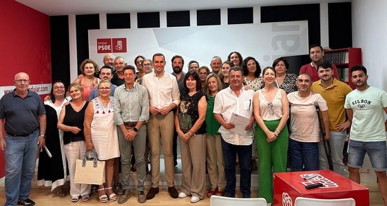 egrantes de la ejecutiva con Juan Latorre.