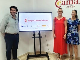 Ángel Luis Calzado, María José Fuentes y Ana Peña.