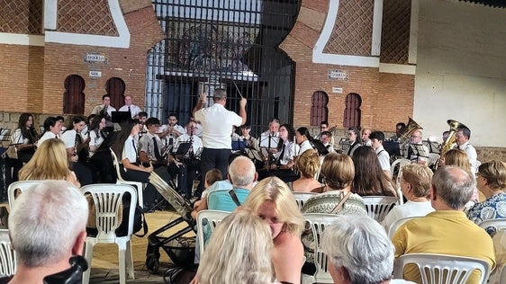 CONCIERTO EN LA PORTADA DE LA CENTENARIA PLAZA DE TOROS.