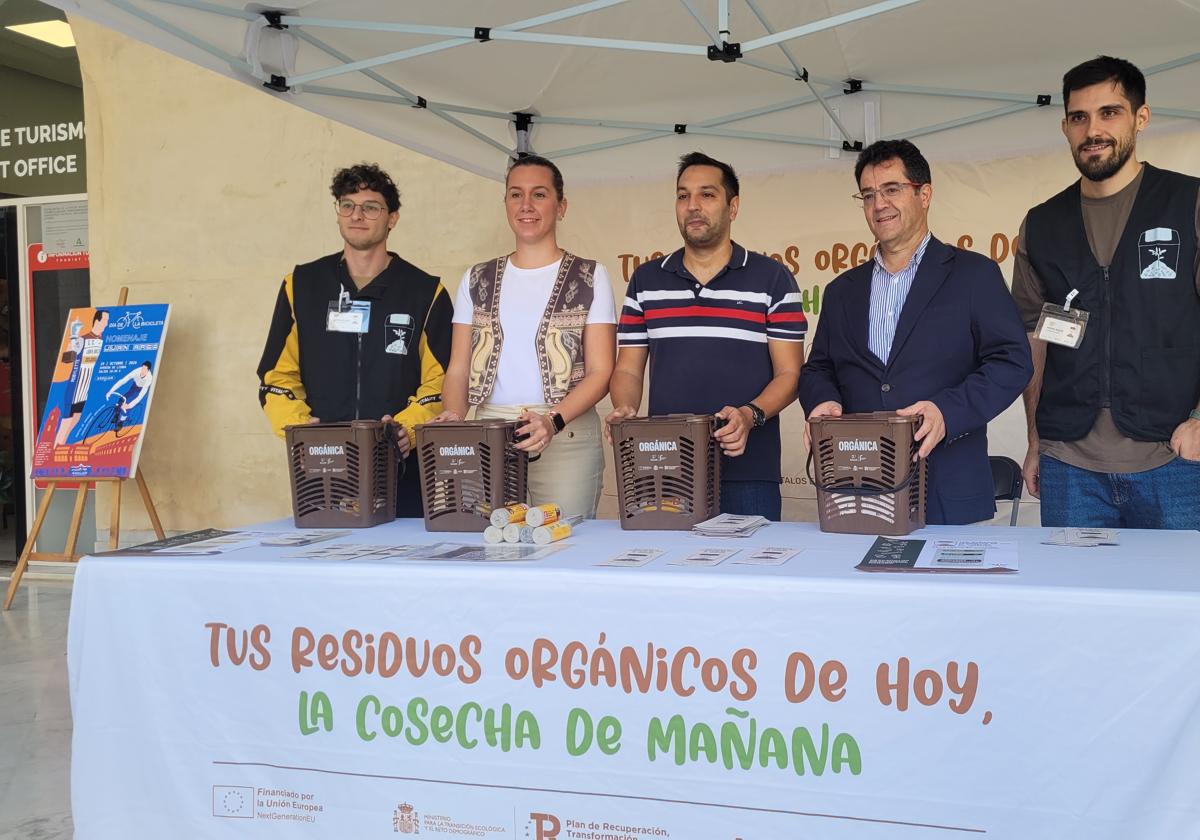 Responsables durante la presentación de la campaña.