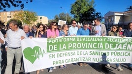 CABECERA DE LA MARCHA EL PASADO SÁBADO PARA PEDIR MEJORAS EN EL HOSPITALDE ANDÚJAR.