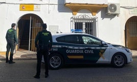 MIEMBROS DEL INSTITUTO ARMADO EN LA LOCALIDAD DE VILLANUEVA.