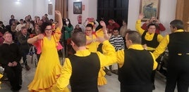 El grupo de baile de inlusión social de la academia de Marisa Ortega. gonzález