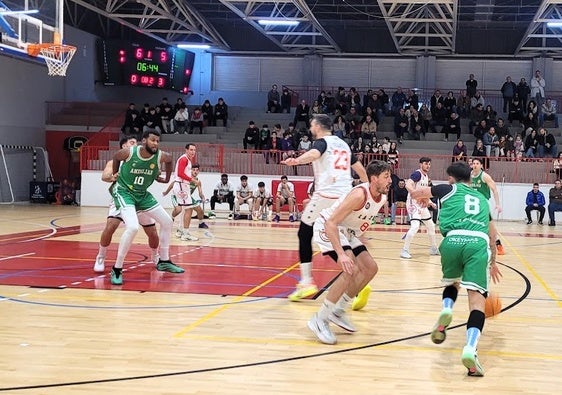El CB Andújar Ska Logistik se complica su permanencia en Tercera FEB tras caer ante el CB la Zubia