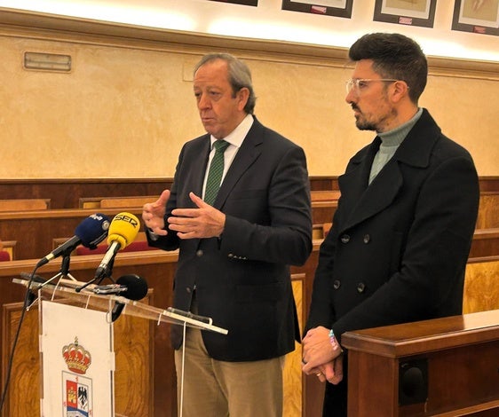 COMPARECENCIA DEL ALCALDE Y DEL DIRECTOR DE CERTAMEN ESTE MEDIODÍA EN EL CONSISTORIO.