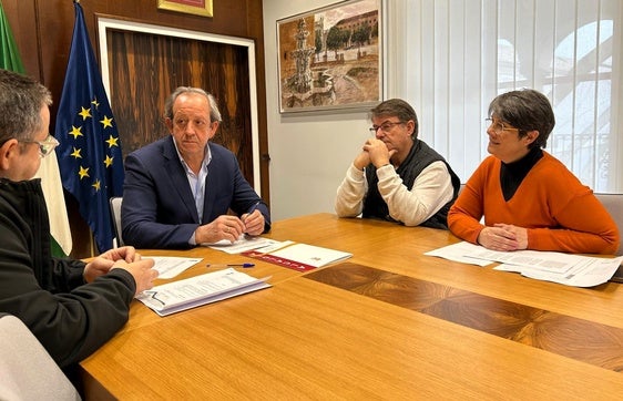 Consistorio y Radio Taxi-Andújar renuevan el acuerdo de movilidad a las pedanías