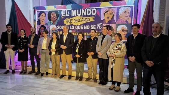 AUTORIDADES PARTICIPANTES EN EL ACTO Y REPRESENTACIÓN TEATRAL.