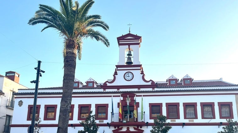 El Ayuntamiento de Lopera suspenderá todas las licencias de plantas fotovoltaicas