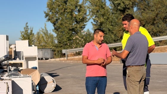 El Ayuntamiento de Andújar apela al uso del punto limpio municipal