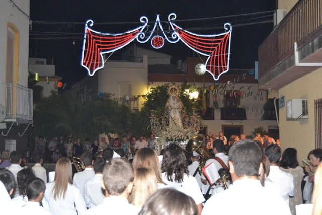 La Asociación Maestro Flores acompaña musicalmente a la Virgen del Rosario