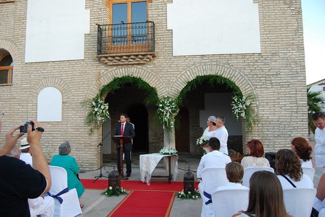 La Casa del Conde de la Quintería alberga la celebración de una boda tras su restauración