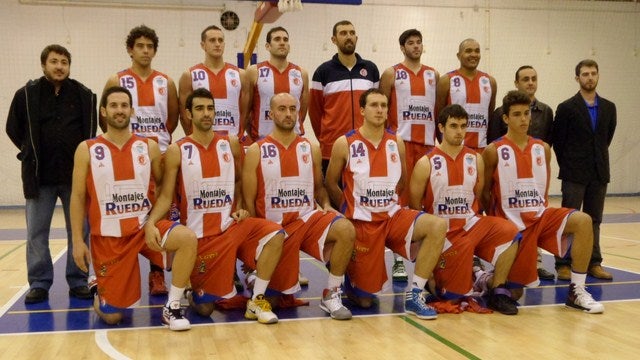 El Club Baloncesto Montajes Rueda de Andújar tiene en el bolsillo jugar la fase de ascenso a LEB Plata
