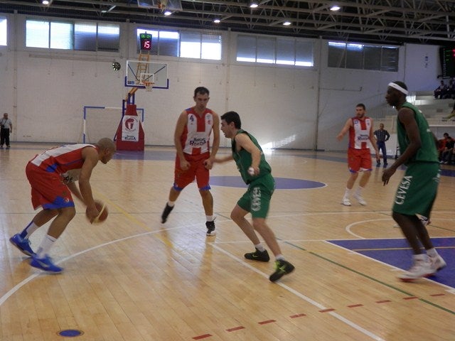 El Montajes Rueda de Andújar iguala la semifinal del play-off de ascenso a LEB 2 tras superar en el segundo partido al Plasencia