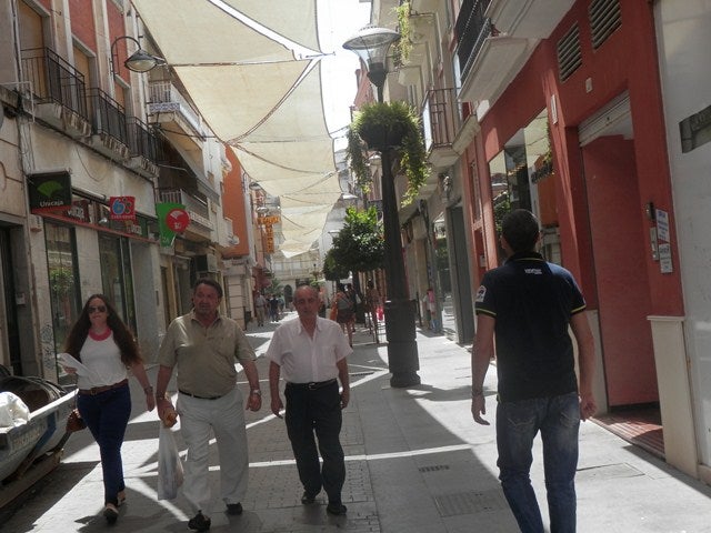 Los comerciantes alargan las rebajas a todo el año para atraer clientes