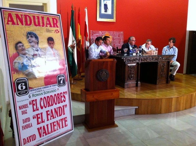 'El Cordobés', 'El Fandi' y Valiente lidiarán juntos en la centenaria plaza de Andújar