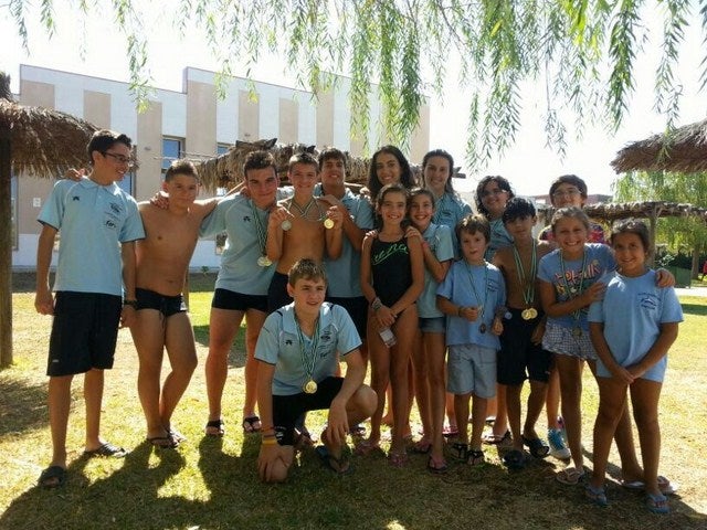 El Club de Natación Andújar participa en el trofeo de feria de Marmolejo