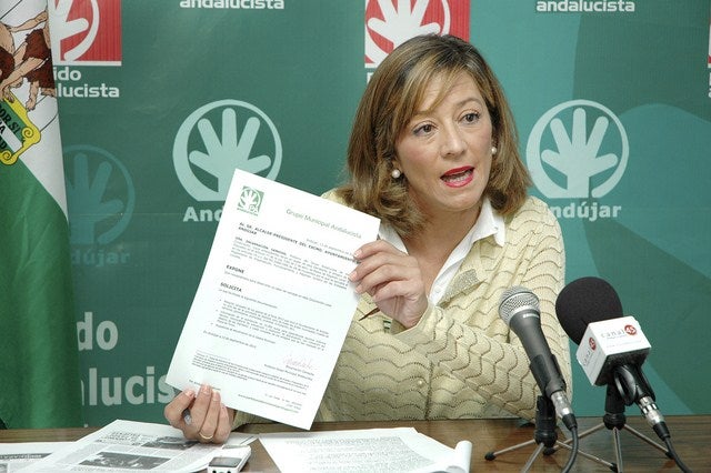 El PA pide al consejero de Comercio menos paseos y más hechos