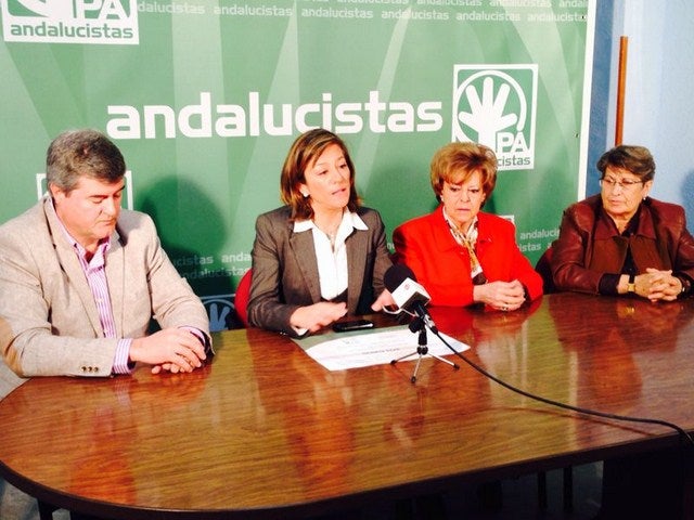 Andújar Andalusí y el PA entregan la recaudación de la gala de Andalucía a Conferencias de San Vicente de Paúl