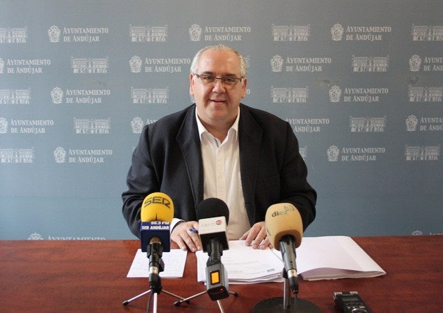 El alcalde anuncia que el suministro de agua potable en el Santuario será realidad en 2015