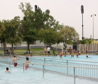 La Piscina Municipal abrirá mañana con un descuento del 50%