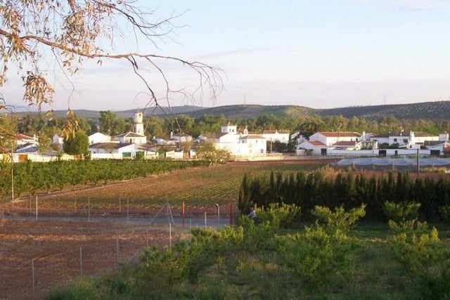 El alcalde de Los Villares de Andújar denuncia el estado de las conducciones de la red de evacuación de aguas residuales