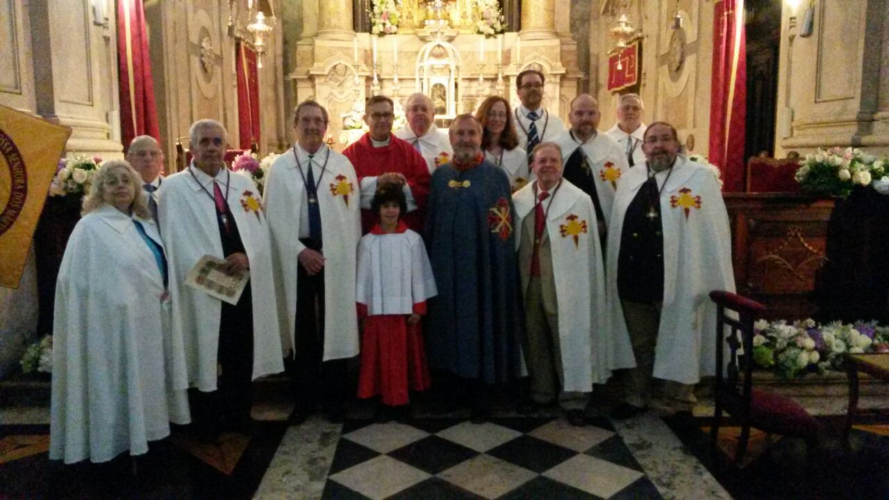 El escultor del  Manuel Fuentes del Olmo miembro de la cofradía Apóstol Santiago de Portugal