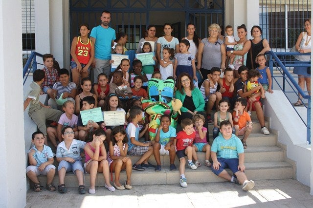 Culmina entre risas, complicidad y aplausos la Escuela de Verano para Familias con Escasos Recursos