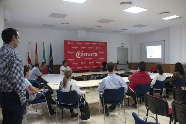 La Cámara de Comercio forma a 16 trabajadores en manipulación de alimentos