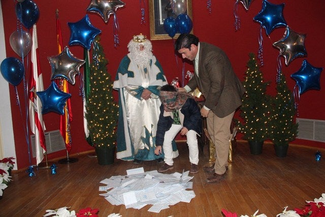 Alejandro Bonachela, Noemí García y Alejandro Villarino ganadores de 3 tablets del sorteo de cartas del Rey Mago