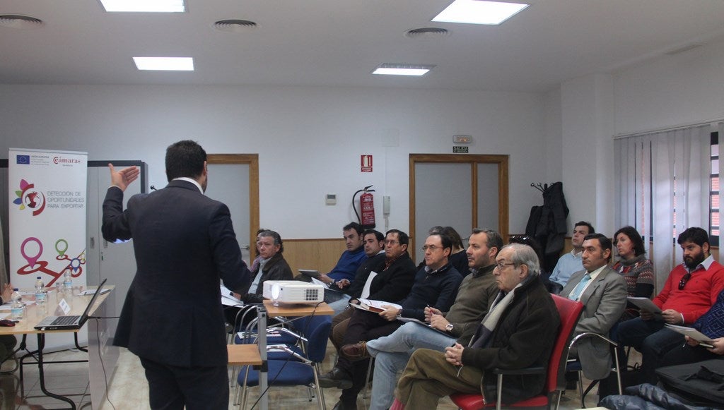 Empresarios y emprendedores se interesan por las oportunidades de iniciar actividad exportadora en Estonia y Letonia