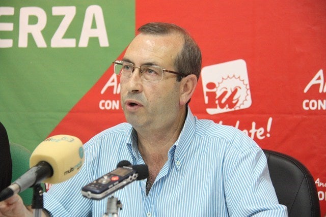 El ex delegado de Comercio y Turismo, Sáez Mata, apunta que la ruptura del gobierno de Andalucía deja pendiente muchas cuestiones en Andújar
