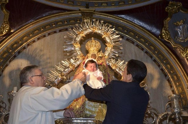 Los más pequeños más cerca de La Morenita por la Candelaria
