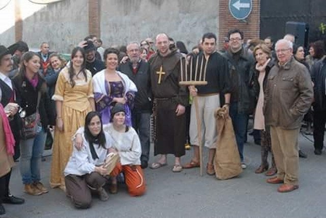 Amigos del Patrimonio guiarán mañana una visita a las plazas de Santa María y España