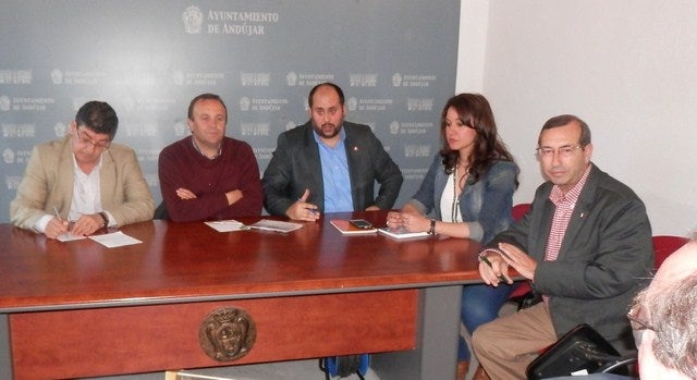 La Plataforma de Parados traslada sus inquietudes a Diego Valderas e IU ante el sucesivo incremento del paro en la ciudad