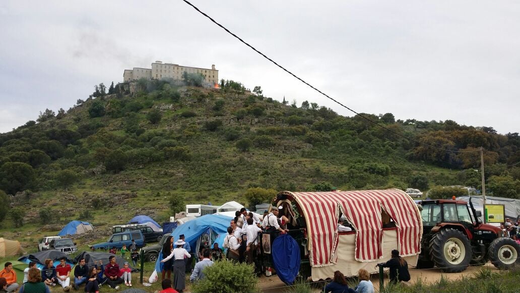Las primeras carretas llegan al Santuario