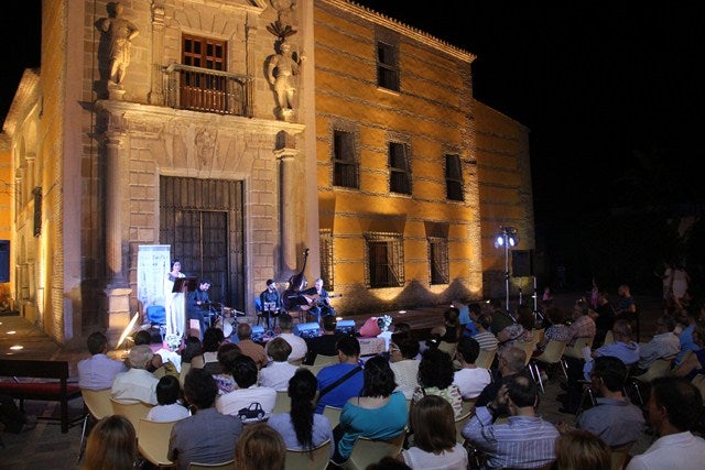 La Ruta de los Patios y las Plazas encandila