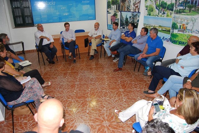 Contreras señala que el PP reivindicará  actuaciones que generen empleo en la  comarca de Andújar