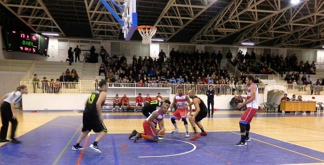 El CB Andújar cae 73-83 ante al CB Coín y pierde la oportunidad de quedarse líder en solitario en su grupo de EBA