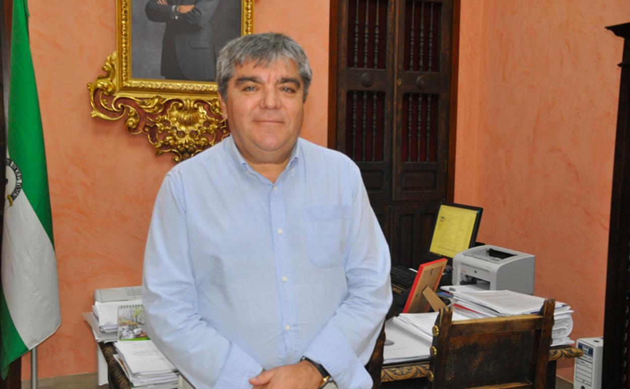 PP y Ciudadanos exigen la dimisión del portavoz del PSOE en el Ayuntamiento de Huéscar por un comentario homófobo